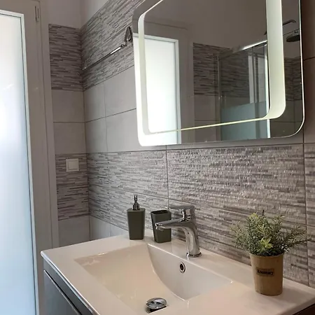 Center Paroikia 公寓