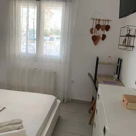 Center Paroikia Apartament *